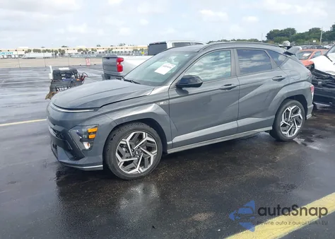 2024 Hyundai Kona N Line z USA, uszkodzony, nr VIN KM8HA3A39RU082631